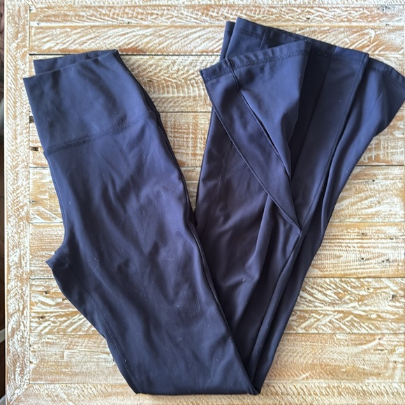 🧘🏻‍♀️Side Split Navy Bootcut Flare Leggings🧘🏻‍♀️ ~small - Picture 10 of 15